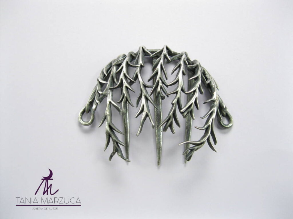 Peineta/collar "Kladiá"