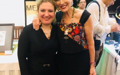 Tania Marzuca con Raquel Bessudo