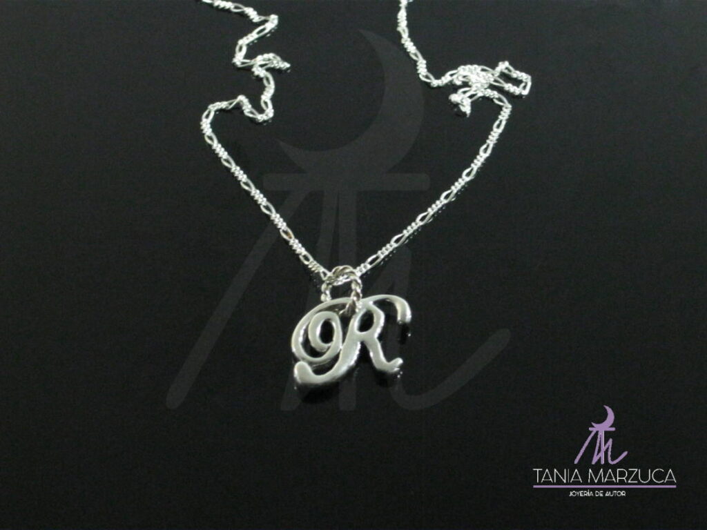 Dije "R"