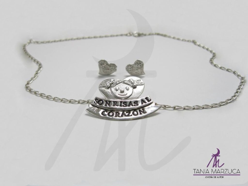"Sonrisas al corazón"