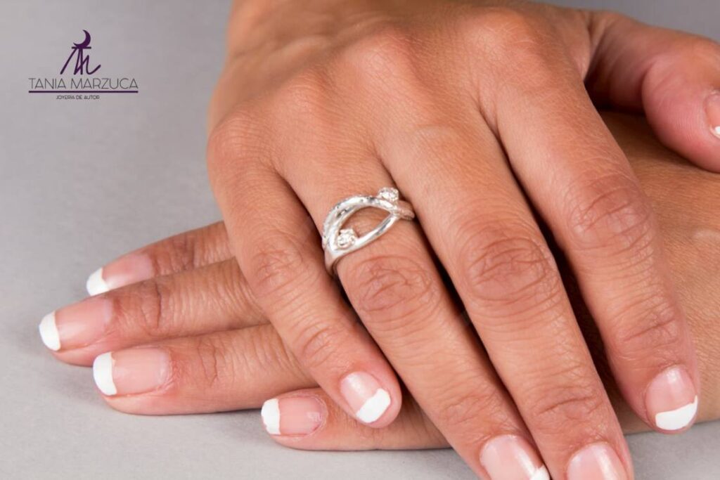 Anillo de Compromiso Infinito